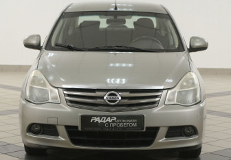 Подержанный автомобиль Nissan Almera Sedan 2014 года (6 фото)