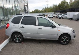 Подержанный автомобиль LADA (ВАЗ) Kalina Wagon 2014 года (8 фото)