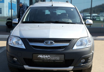 Подержанный автомобиль LADA (ВАЗ) Largus Wagon 2019 года (2 фото)