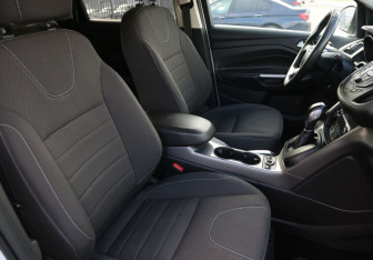 Подержанный автомобиль Ford Kuga 2014 года (10 фото)