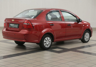 Подержанный автомобиль Chevrolet Aveo Sedan 2011 года (4 фото)