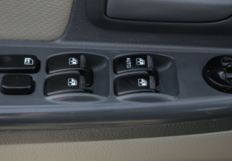 Подержанный автомобиль Kia Cerato Sedan 2006 года (17 фото)