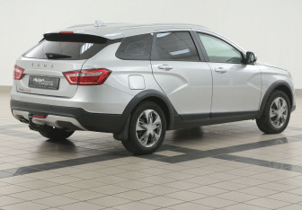 Подержанный автомобиль LADA (ВАЗ) Vesta Wagon 2019 года (4 фото)