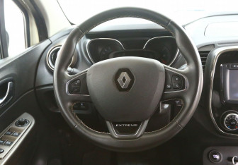 Подержанный автомобиль Renault Kaptur 2018 года (10 фото)