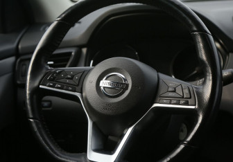 Подержанный автомобиль Nissan Qashqai 2020 года (16 фото)