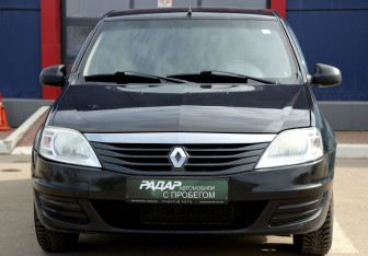 Подержанный автомобиль Renault Logan Sedan 2011 года (2 фото)