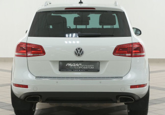 Подержанный автомобиль Volkswagen Touareg 2013 года (3 фото)