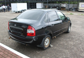 Подержанный автомобиль LADA (ВАЗ) Kalina Sedan 2010 года (7 фото)