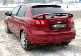 Подержанный автомобиль Chevrolet Lacetti Hatchback 2012 года (4 фото)
