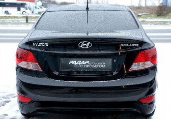 Подержанный автомобиль Hyundai Solaris Sedan 2013 года (5 фото)