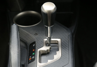 Подержанный автомобиль Toyota RAV4 2013 года (13 фото)