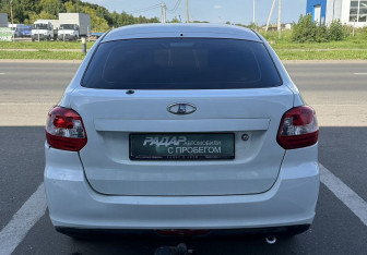 Подержанный автомобиль LADA (ВАЗ) Granta Liftback 2017 года (5 фото)