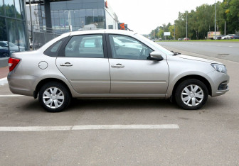 Подержанный автомобиль LADA (ВАЗ) Granta Sedan 2022 года (7 фото)