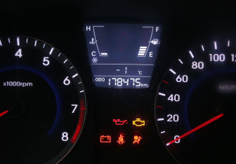 Подержанный автомобиль Hyundai Solaris Sedan 2013 года (18 фото)