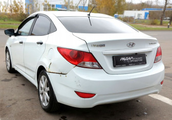 Подержанный автомобиль Hyundai Solaris Sedan 2011 года (4 фото)