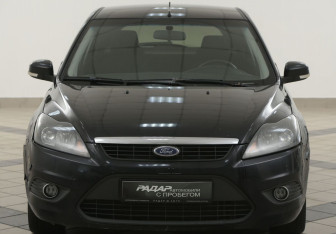 Подержанный автомобиль Ford Focus Hatchback 2009 года (6 фото)