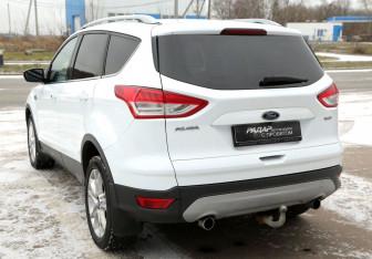 Подержанный автомобиль Ford Kuga 2014 года (4 фото)