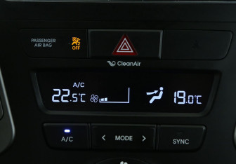 Подержанный автомобиль Hyundai Santa Fe 2016 года (15 фото)