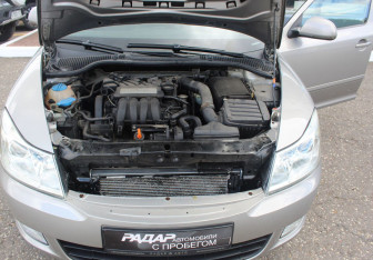 Подержанный автомобиль Skoda Octavia Liftback 2012 года (13 фото)