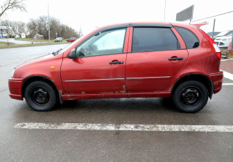 Подержанный автомобиль LADA (ВАЗ) Kalina Hatchback 2010 года (8 фото)