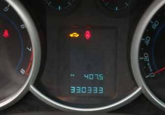 Подержанный автомобиль Chevrolet Cruze Sedan 2012 года (18 фото)