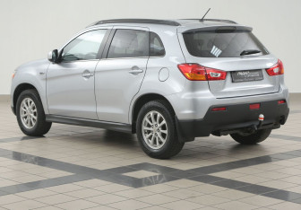 Подержанный автомобиль Mitsubishi ASX 2011 года (2 фото)