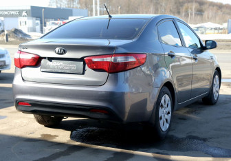 Подержанный автомобиль Kia Rio Sedan 2014 года (6 фото)