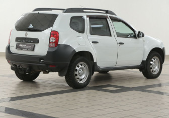 Подержанный автомобиль Renault Duster 2013 года (5 фото)