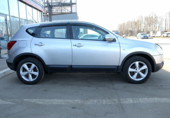 Подержанный автомобиль Nissan Qashqai 2007 года (7 фото)