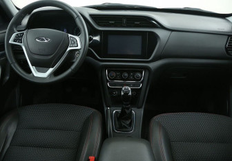 Подержанный автомобиль Chery Tiggo 3 2017 года (12 фото)