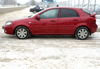 Подержанный автомобиль Chevrolet Lacetti Hatchback 2012 года (8 фото)