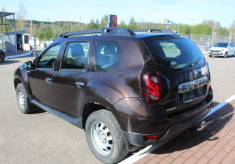 Подержанный автомобиль Renault Duster 2016 года (5 фото)