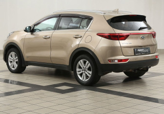 Подержанный автомобиль Kia Sportage 2017 года (2 фото)