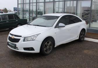 Подержанный автомобиль Chevrolet Cruze Sedan 2012 года (3 фото)