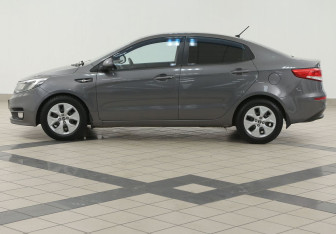 Подержанный автомобиль Kia Rio Sedan 2015 года (7 фото)