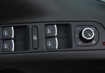 Подержанный автомобиль Volkswagen Tiguan 2011 года (16 фото)