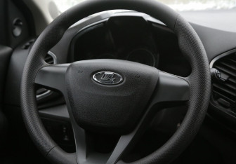 Подержанный автомобиль LADA (ВАЗ) XRAY 2017 года (16 фото)