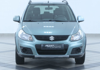 Подержанный автомобиль Suzuki SX4 Hatchback 2012 года (2 фото)