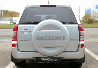 Подержанный автомобиль Suzuki Grand Vitara 2007 года (5 фото)