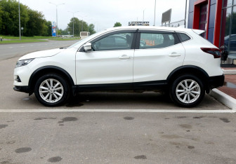 Подержанный автомобиль Nissan Qashqai 2021 года (8 фото)