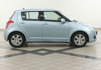 Подержанный автомобиль Suzuki Swift Hatchback 2007 года (5 фото)