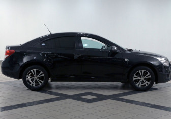 Подержанный автомобиль Chevrolet Cruze Sedan 2013 года (2 фото)
