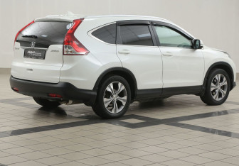 Подержанный автомобиль Honda CR-V 2013 года (4 фото)