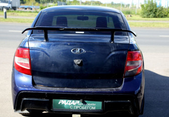 Подержанный автомобиль LADA (ВАЗ) Granta Sedan 2013 года (5 фото)