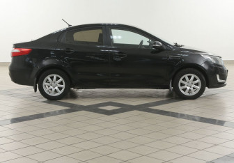 Подержанный автомобиль Kia Rio Sedan 2012 года (5 фото)