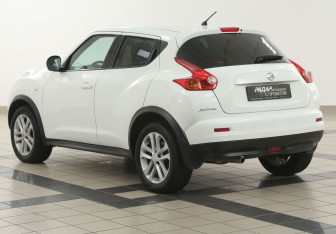 Подержанный автомобиль Nissan Juke 2014 года (2 фото)