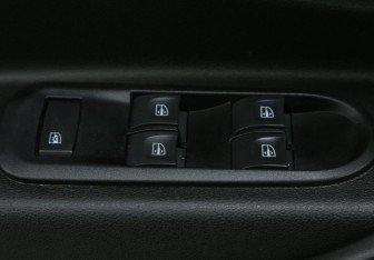 Подержанный автомобиль LADA (ВАЗ) XRAY 2018 года (17 фото)