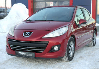 Подержанный автомобиль Peugeot 207 Hatchback 2010 года (3 фото)
