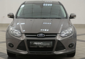 Подержанный автомобиль Ford Focus Sedan 2012 года (6 фото)