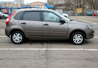 Подержанный автомобиль LADA (ВАЗ) Granta Hatchback 2019 года (7 фото)